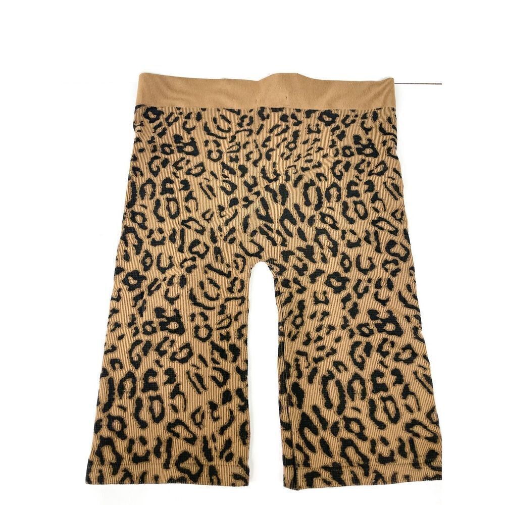 Active USA Leopard‎ Print Ribbed Bike Shorts Size M/L - Picture 4 of 7